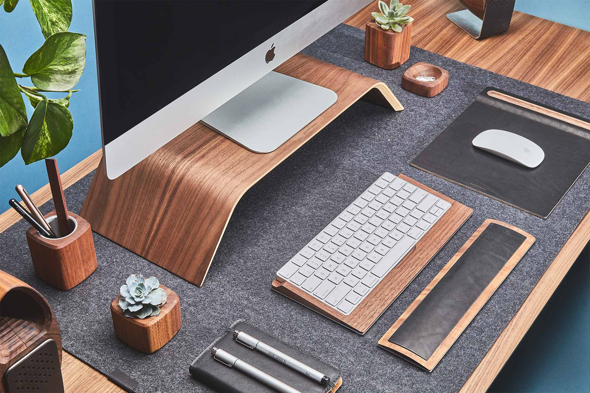 8 Cool Desk Accessories For Designers And Creative Lovers